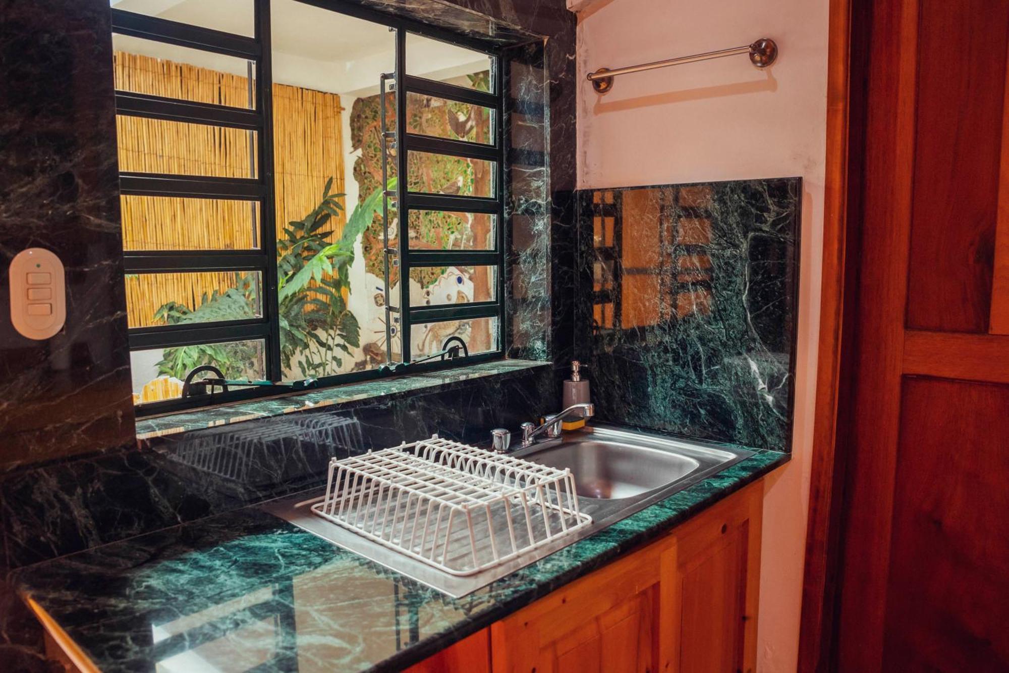 El Dragon Hotel 산 마르코스 라 라구나 외부 사진
